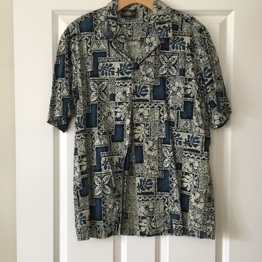 Bundle of Hawaiian Shirts🌸🌺🌈🌊 - Picture 8 of 8